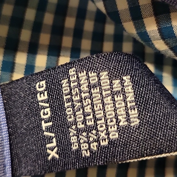 Men's Plaid Button Long Sleeved Dress Shirt - Picture 4 of 7